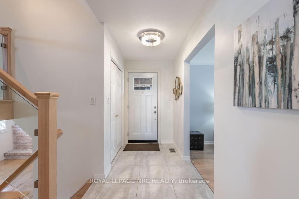Photo 13 of 42 Beachview Drive, St. Catharines, Lakeshore — HOMEH