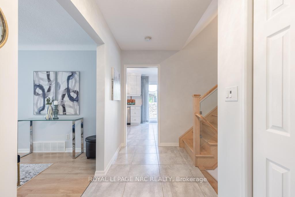 Photo 14 of 42 Beachview Drive, St. Catharines, Lakeshore — HOMEH