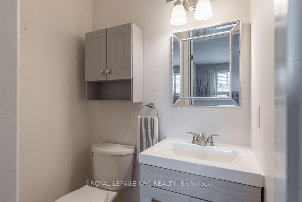 Photo 26 of 42 Beachview Drive, St. Catharines, Lakeshore — HOMEH