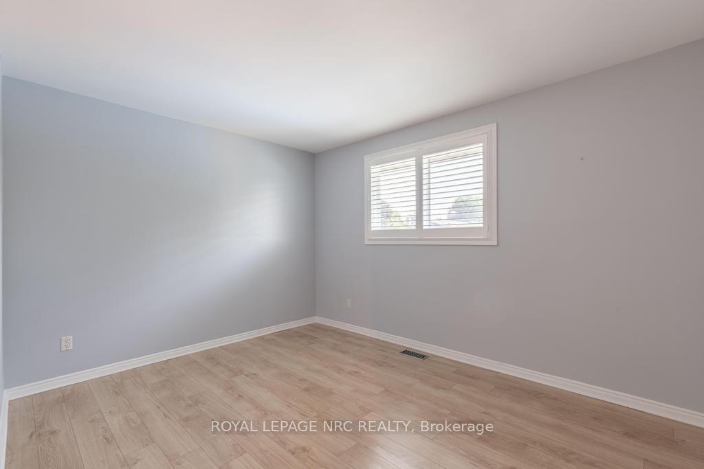 Photo 31 of 42 Beachview Drive, St. Catharines, Lakeshore — HOMEH
