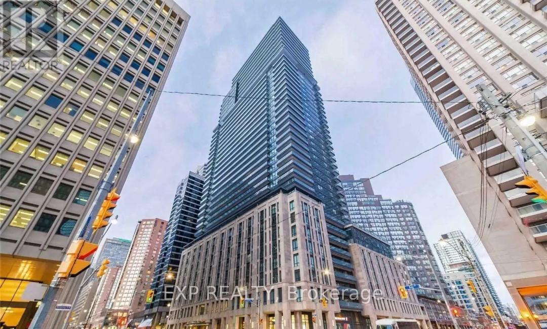 Front of Unit 1706, 955 Bay Street