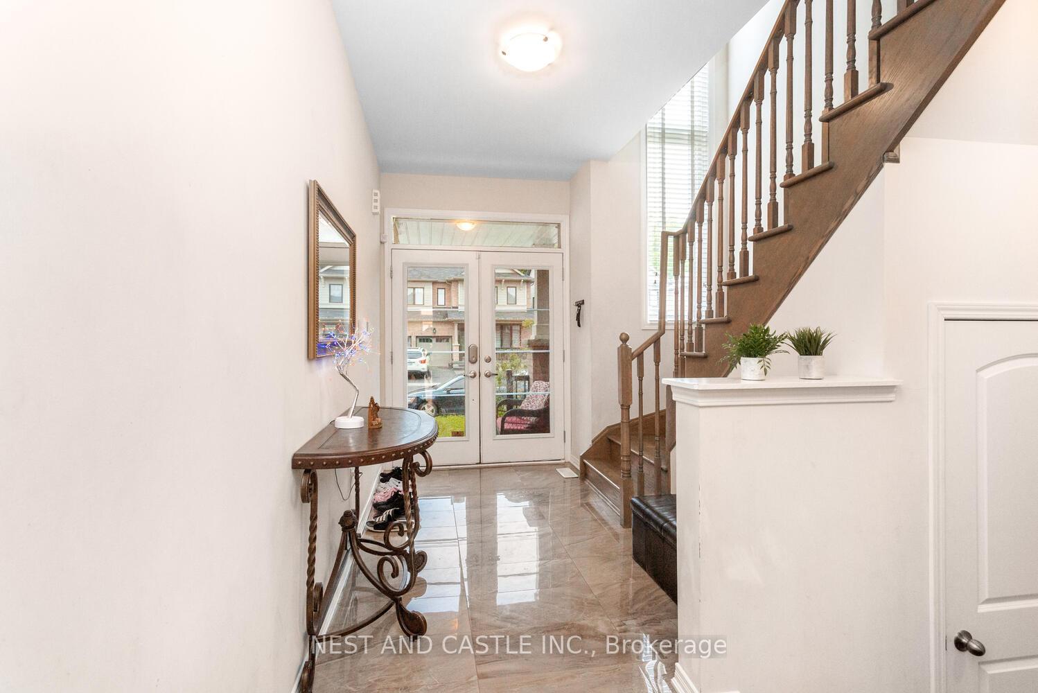 Photo 6 of 146 Cactus Crescent, Hamilton, Stoney Creek Mountain — HOMEH