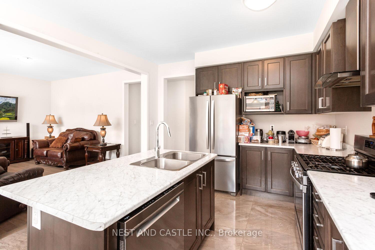 Photo 14 of 146 Cactus Crescent, Hamilton, Stoney Creek Mountain — HOMEH