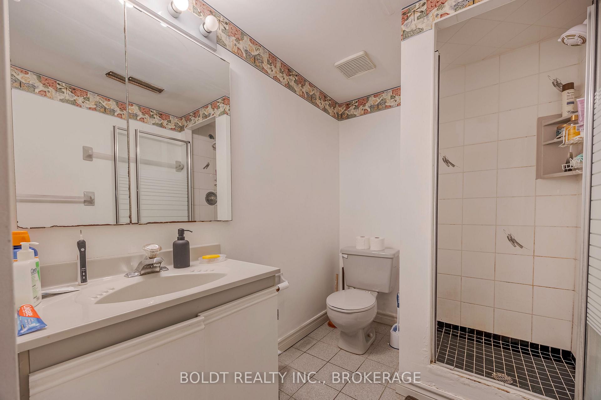 Photo 23 of 101 Arthur Street, St. Catharines, Lakeshore — HOMEH