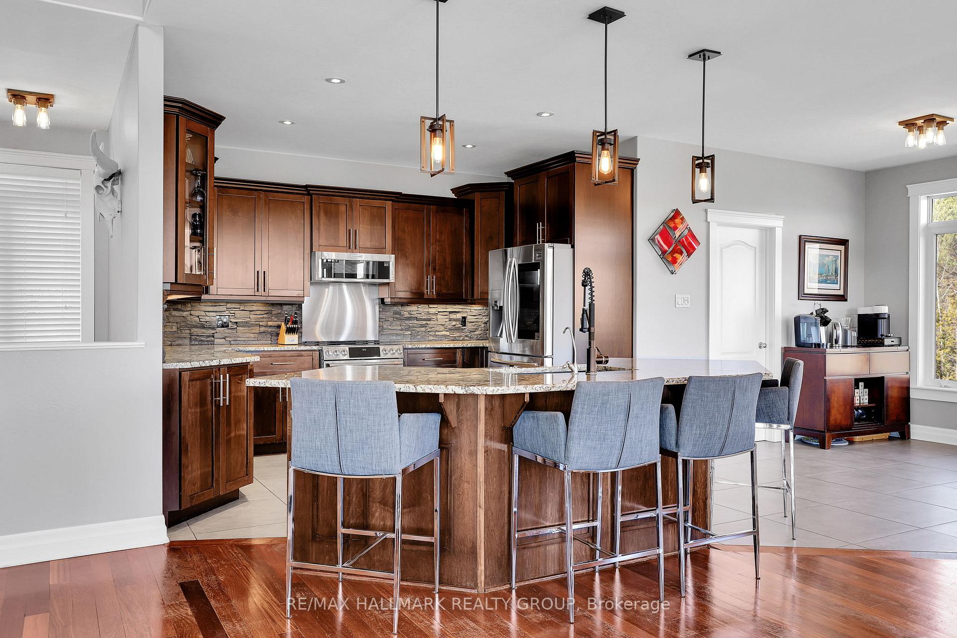 Photo 12 of 904 David Manchester Road, Ottawa, Huntley Ward (South West) — HOMEH
