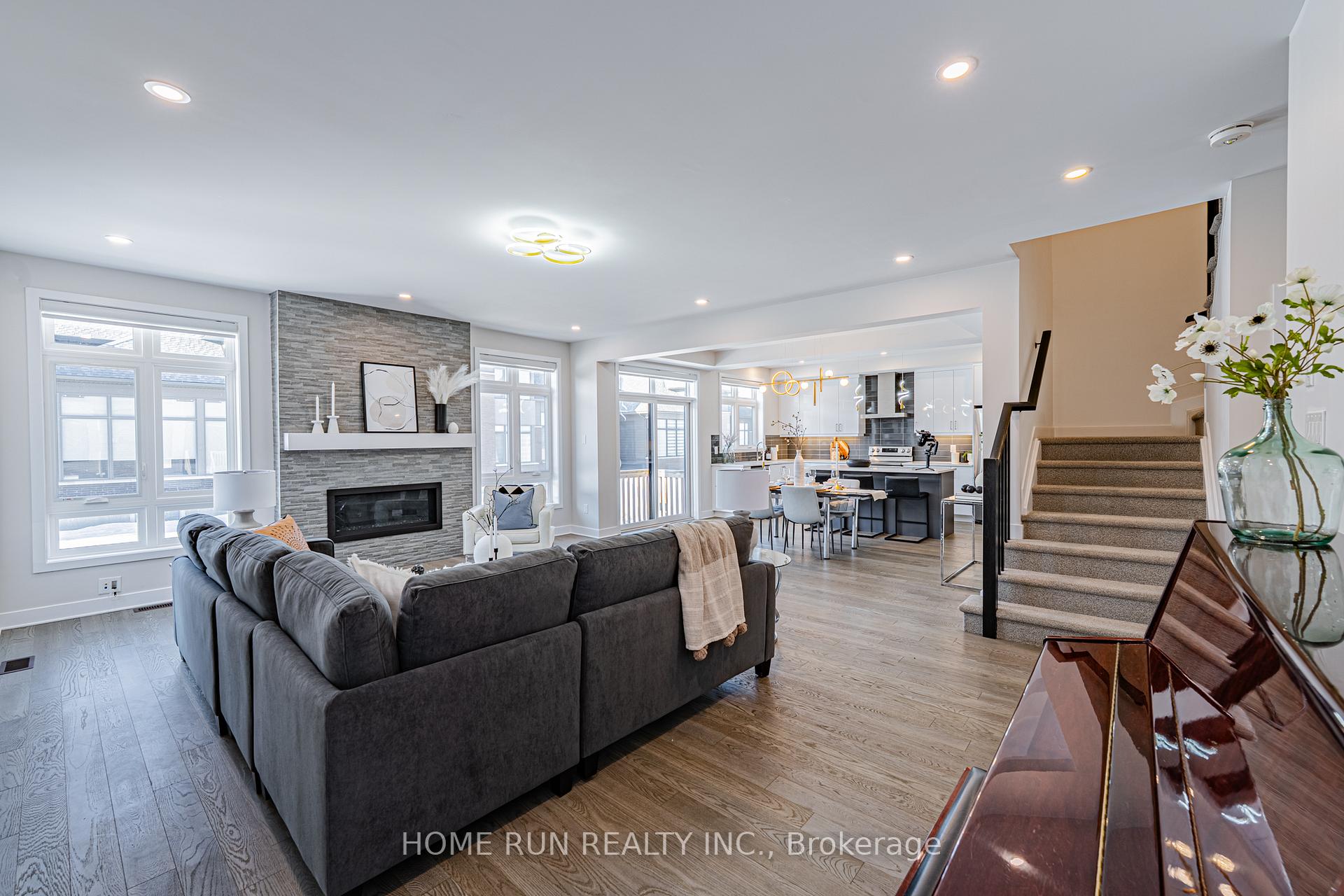 Photo 11 of 23 Whooping Crane Ridge, Ottawa, Riverside South/Gloucester Glen — HOMEH