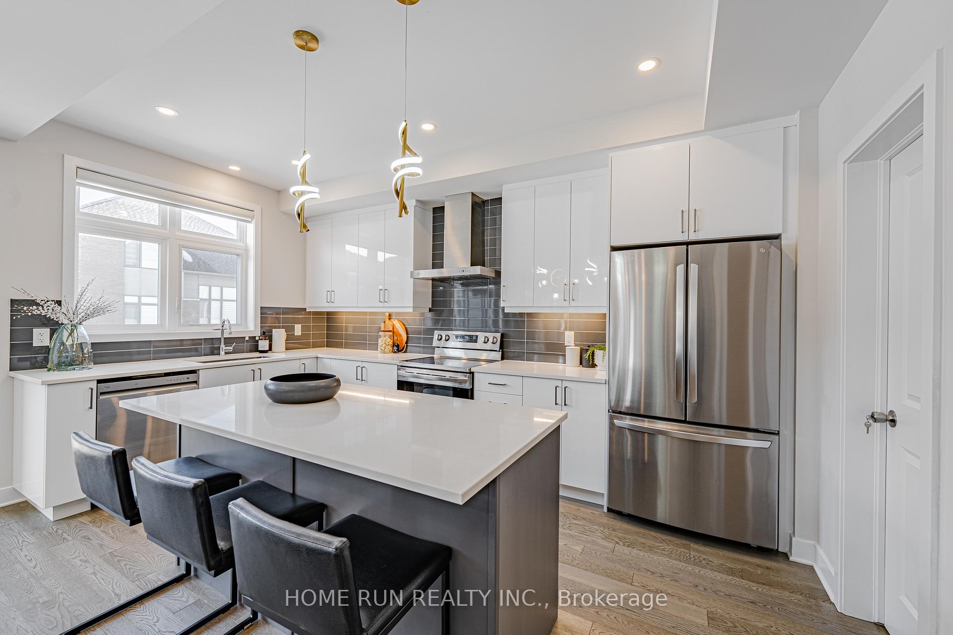 Photo 18 of 23 Whooping Crane Ridge, Ottawa, Riverside South/Gloucester Glen — HOMEH