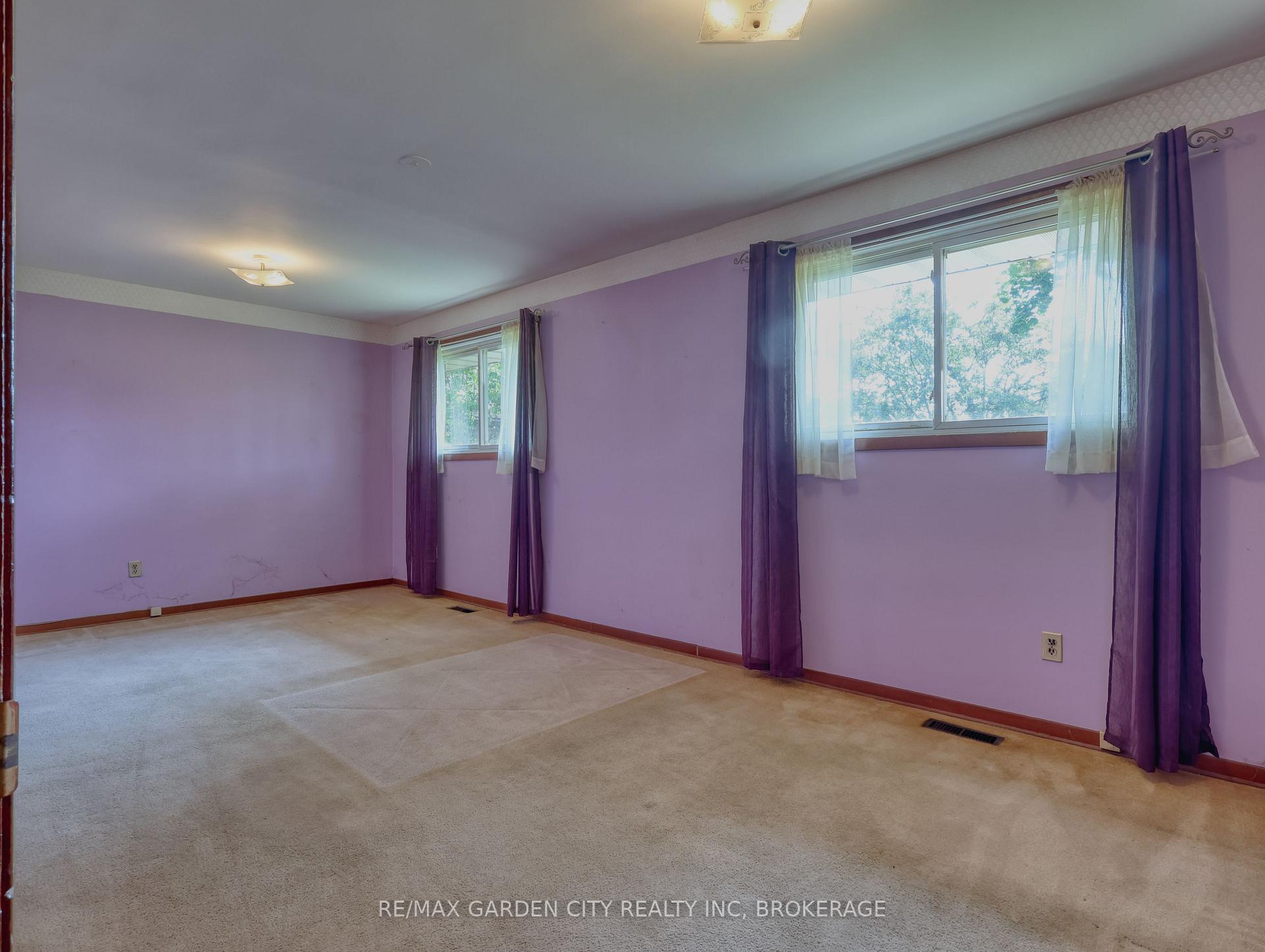 Photo 11 of 575 Vine Street, St. Catharines, Vine/Linwell — HOMEH