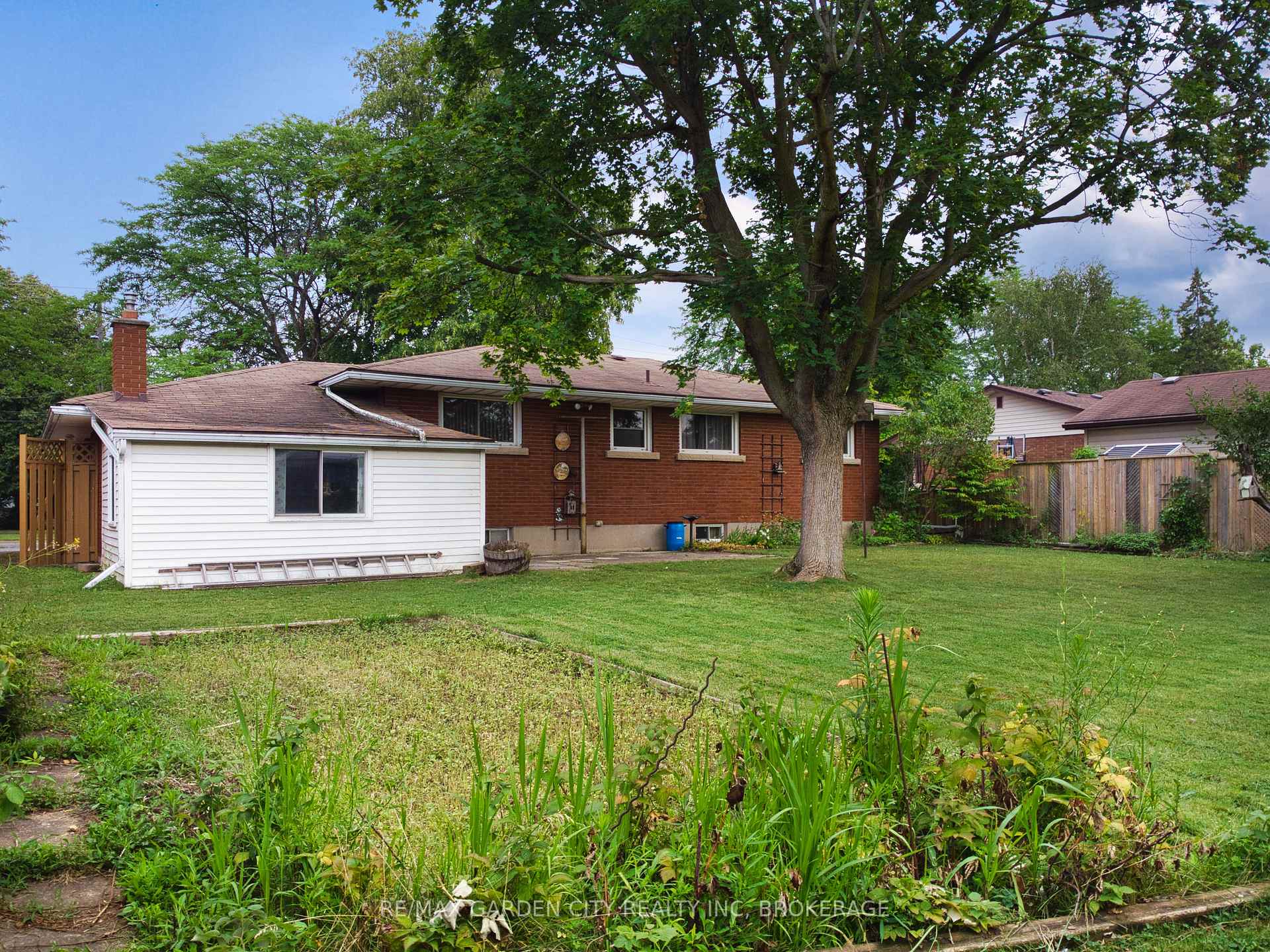 Photo 35 of 575 Vine Street, St. Catharines, Vine/Linwell — HOMEH