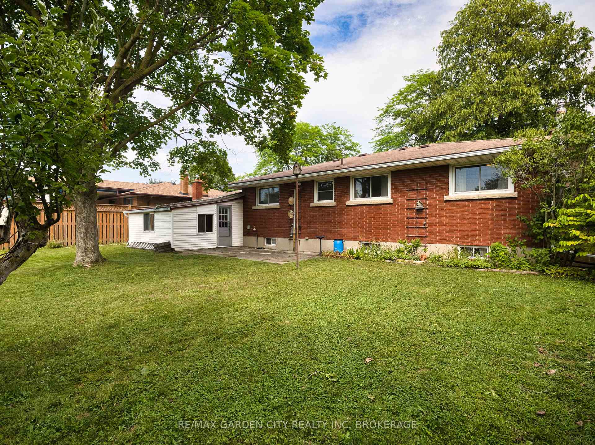 Photo 37 of 575 Vine Street, St. Catharines, Vine/Linwell — HOMEH