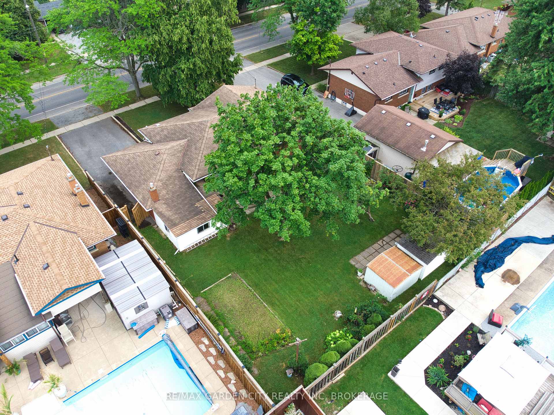 Photo 44 of 575 Vine Street, St. Catharines, Vine/Linwell — HOMEH