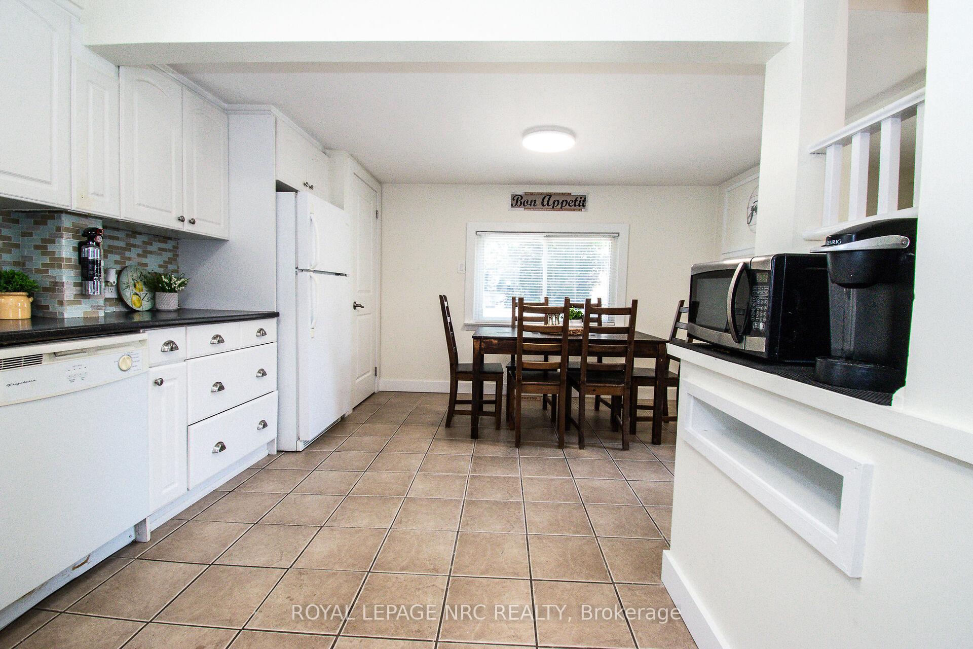 Photo 11 of 57 Hamilton Street, St. Catharines, Western Hill — HOMEH