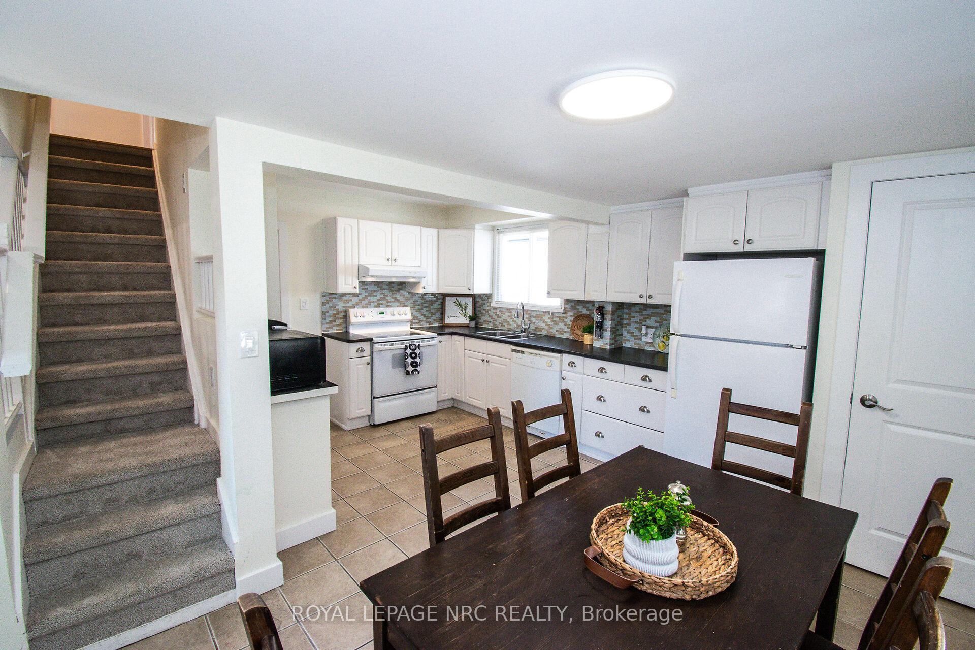 Photo 13 of 57 Hamilton Street, St. Catharines, Western Hill — HOMEH