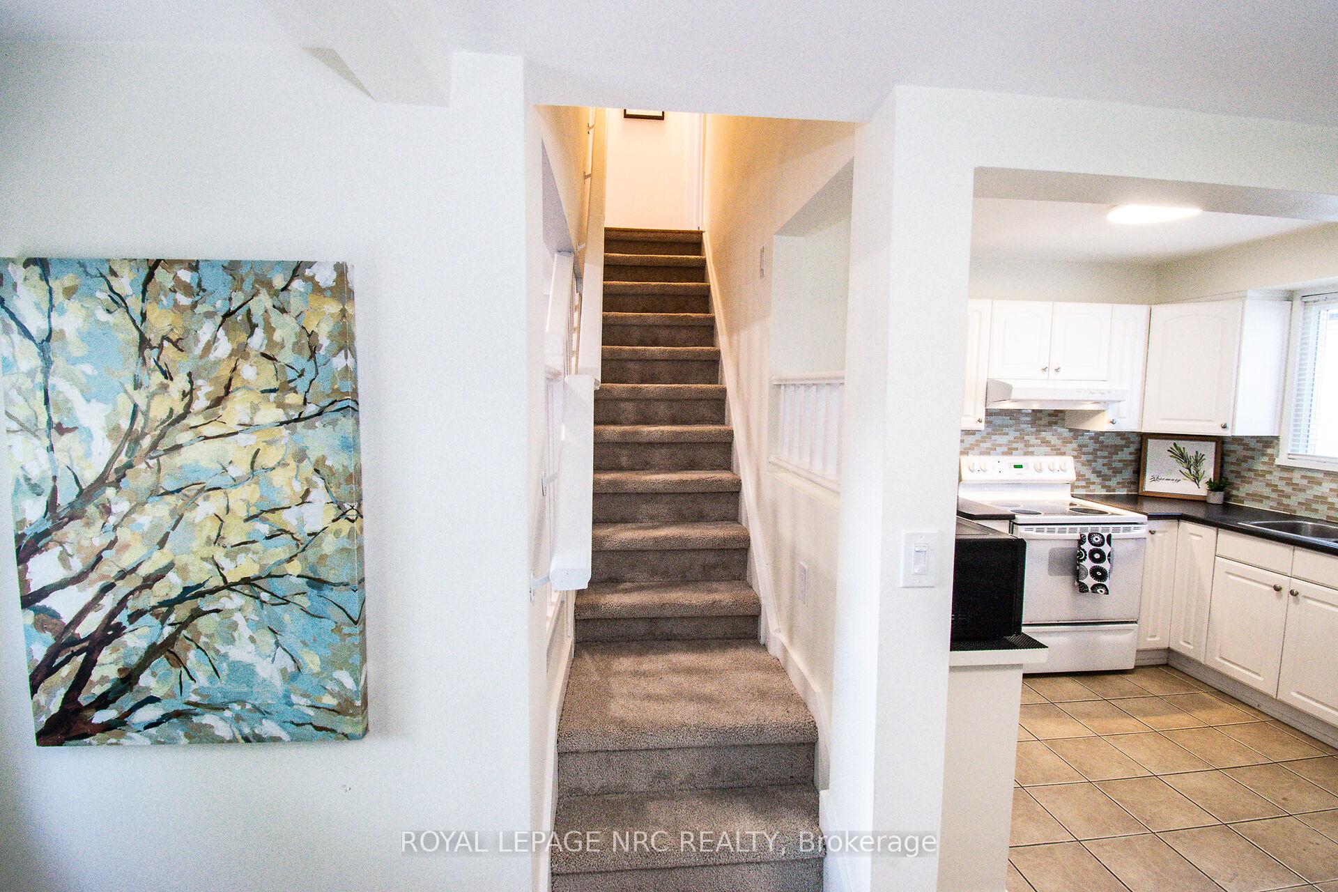 Photo 23 of 57 Hamilton Street, St. Catharines, Western Hill — HOMEH