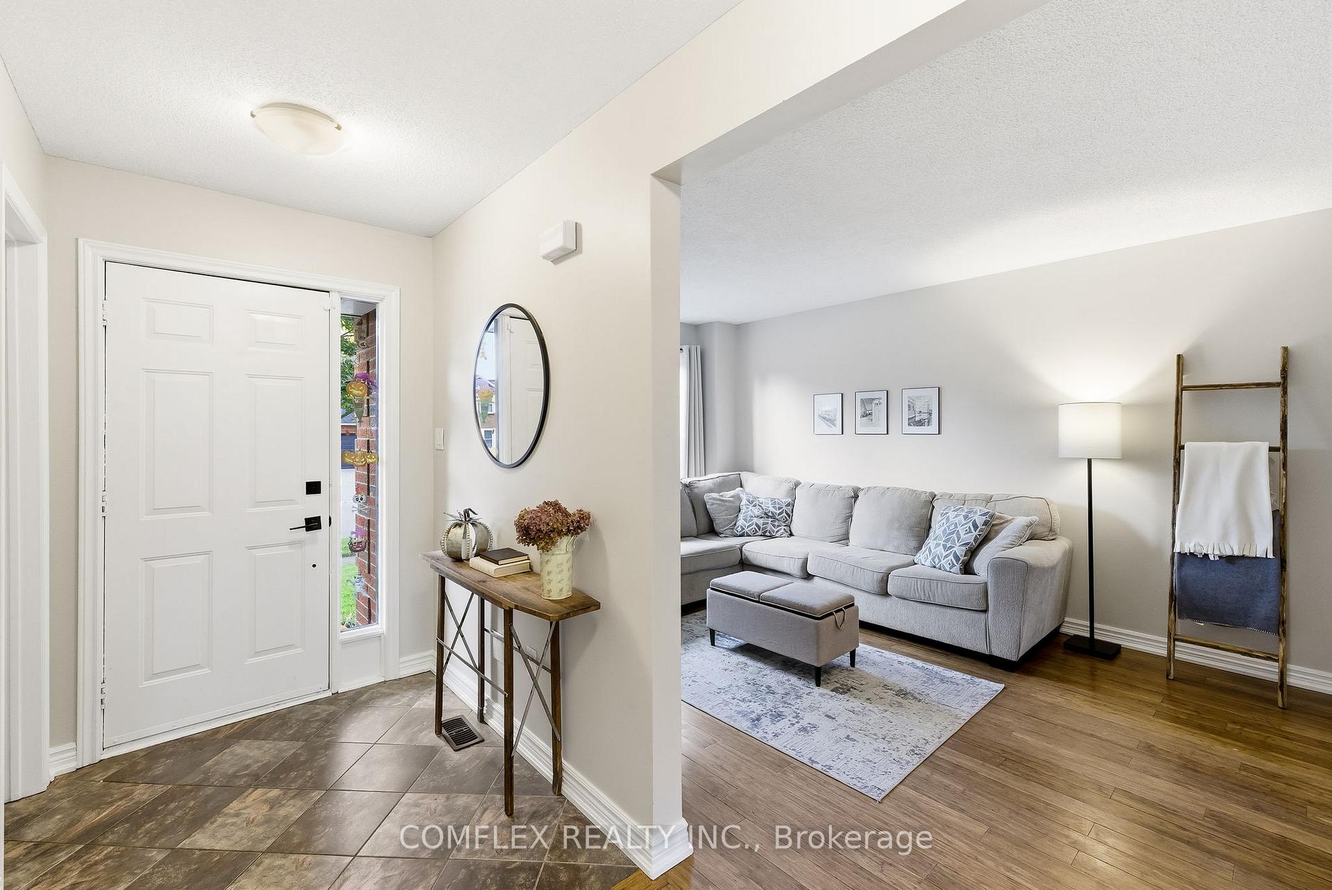 Photo 11 of 16 Orchard Park Drive, Clarington, Bowmanville — HOMEH