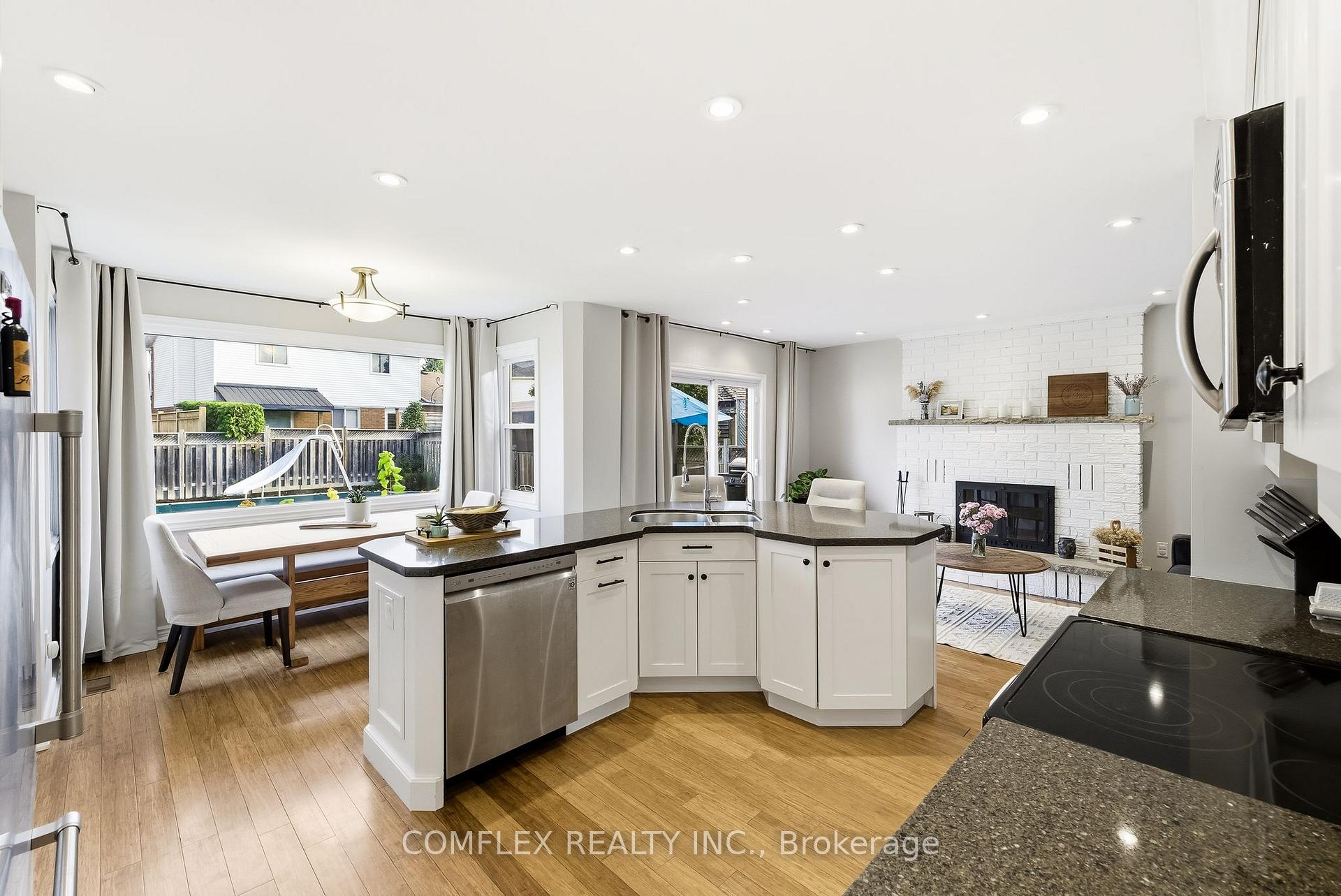 Photo 20 of 16 Orchard Park Drive, Clarington, Bowmanville — HOMEH