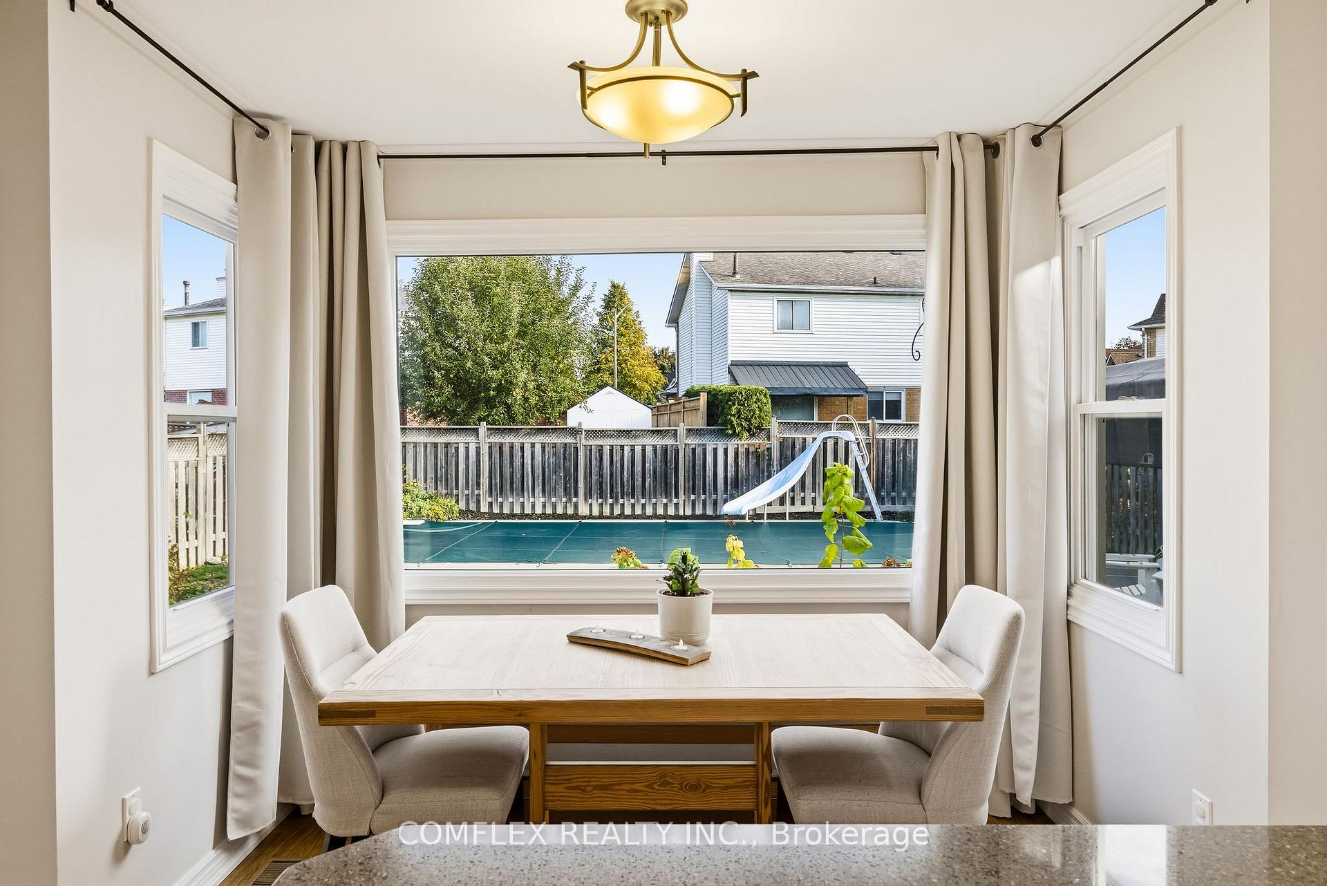 Photo 24 of 16 Orchard Park Drive, Clarington, Bowmanville — HOMEH