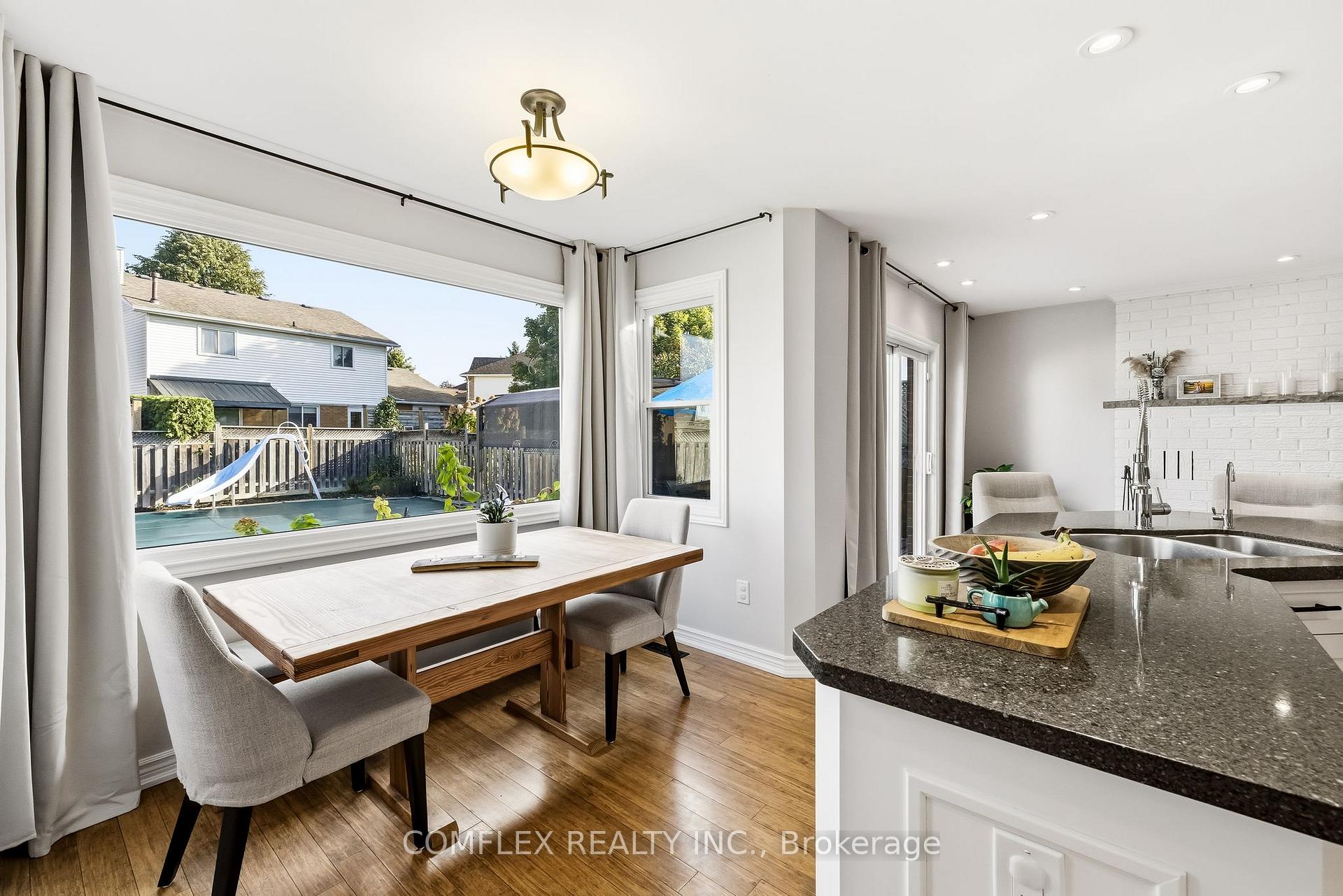 Photo 25 of 16 Orchard Park Drive, Clarington, Bowmanville — HOMEH