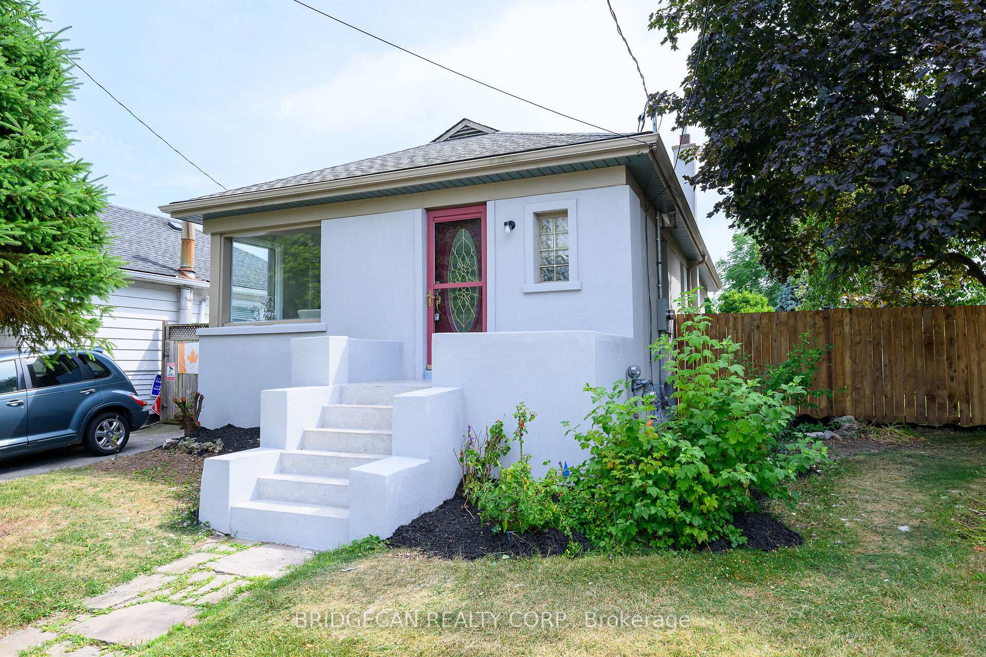 Photo 23 of 258 Brucedale Avenue E, Hamilton, Inch Park — HOMEH