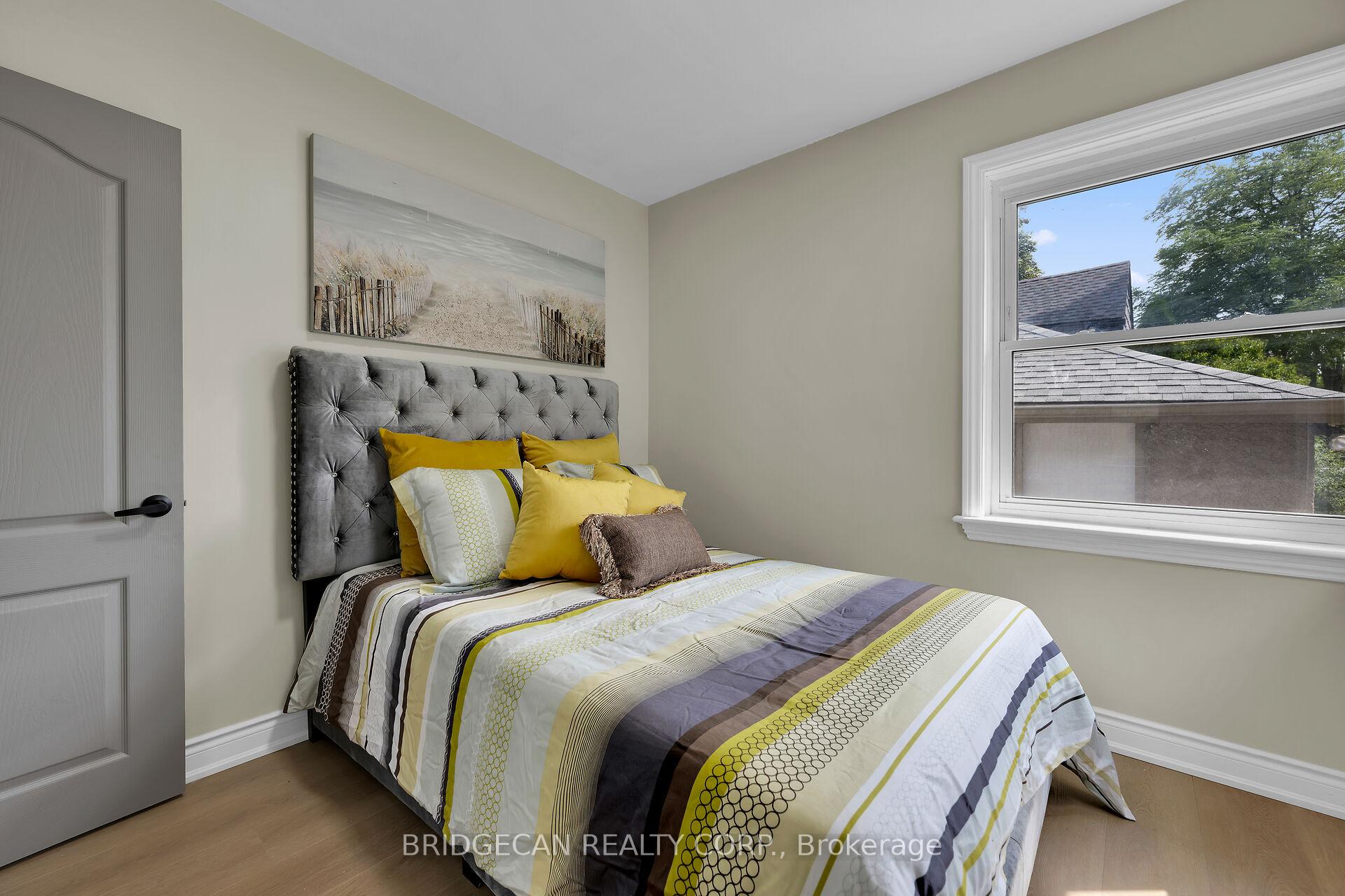 Photo 40 of 258 Brucedale Avenue E, Hamilton, Inch Park — HOMEH