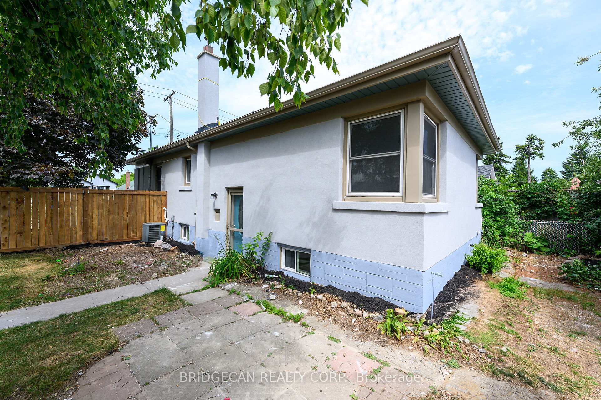 Photo 78 of 258 Brucedale Avenue E, Hamilton, Inch Park — HOMEH