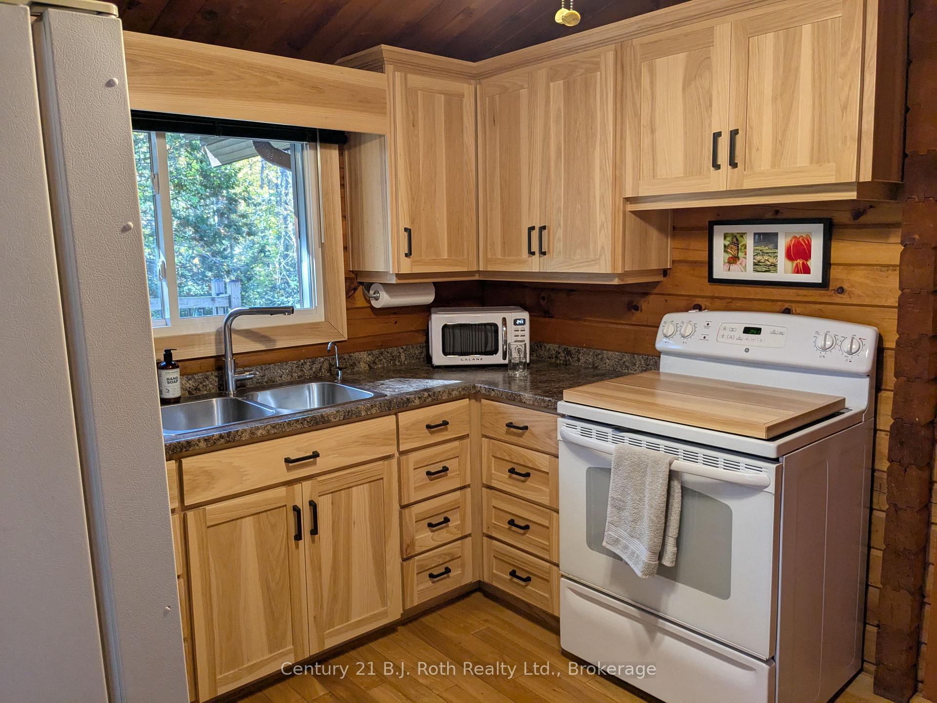 Photo 31 of 71 Victoria Street, Magnetawan — HOMEH