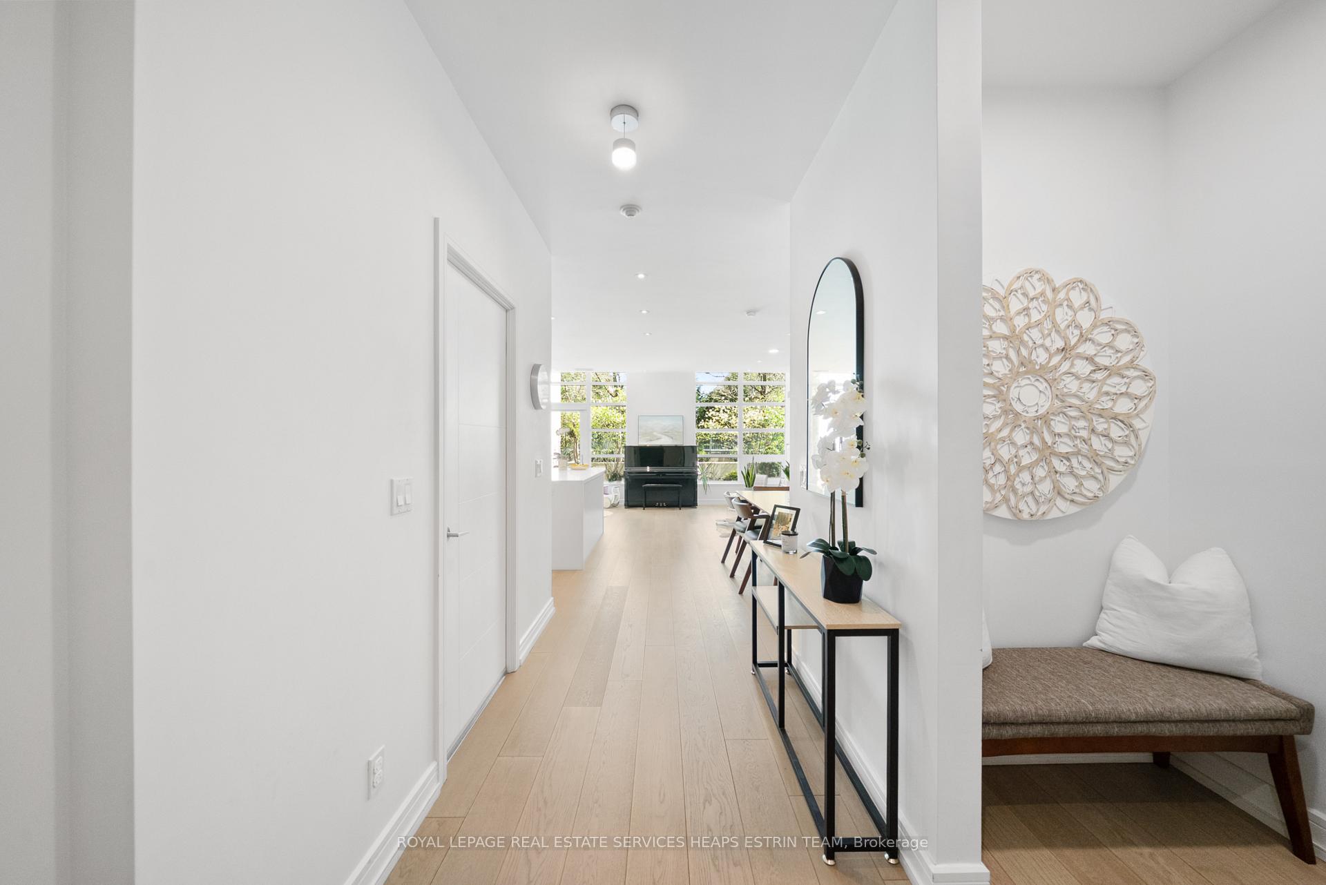 Photo 2 of Unit TH112, 35 Brian Peck Crescent, Toronto, Leaside — HOMEH
