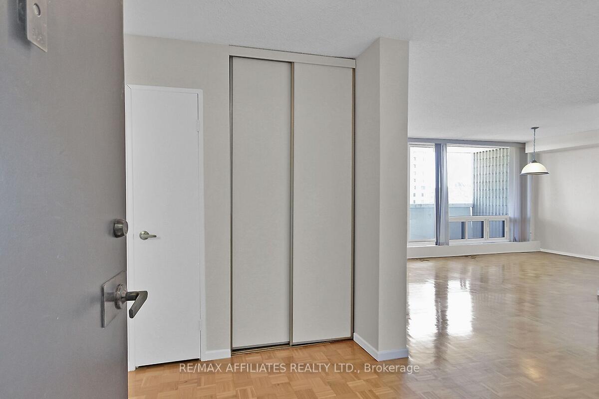 Photo 3 of Unit 605, 265 Poulin Avenue, Ottawa, Britannia — HOMEH
