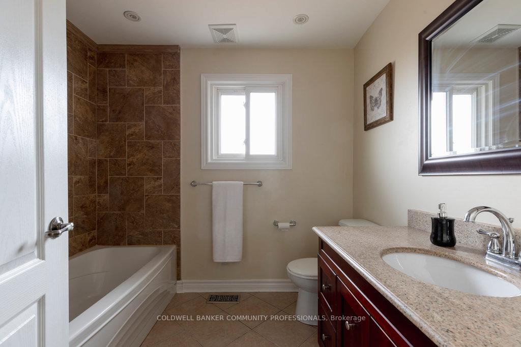 Photo 15 of 8 Colgate Court, Hamilton, Gilbert — HOMEH