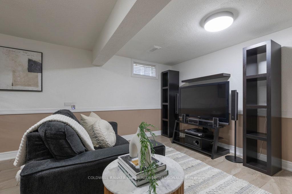 Photo 64 of 8 Colgate Court, Hamilton, Gilbert — HOMEH