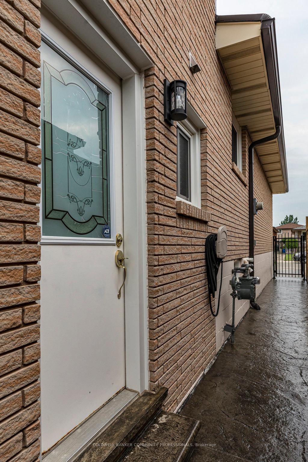 Photo 71 of 8 Colgate Court, Hamilton, Gilbert — HOMEH
