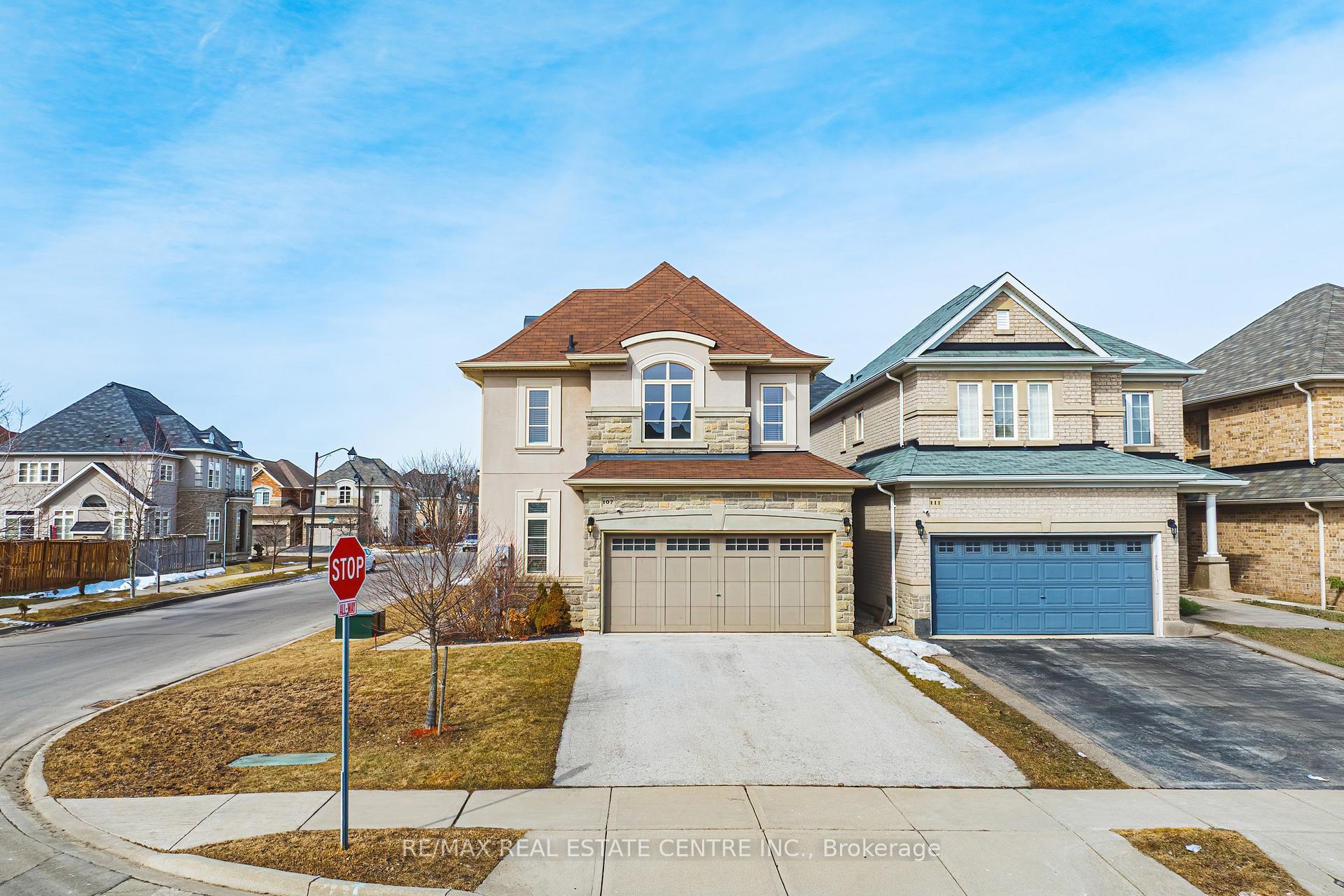 Photo 3 of 107 Hazelton Avenue, Hamilton, Sheldon — HOMEH