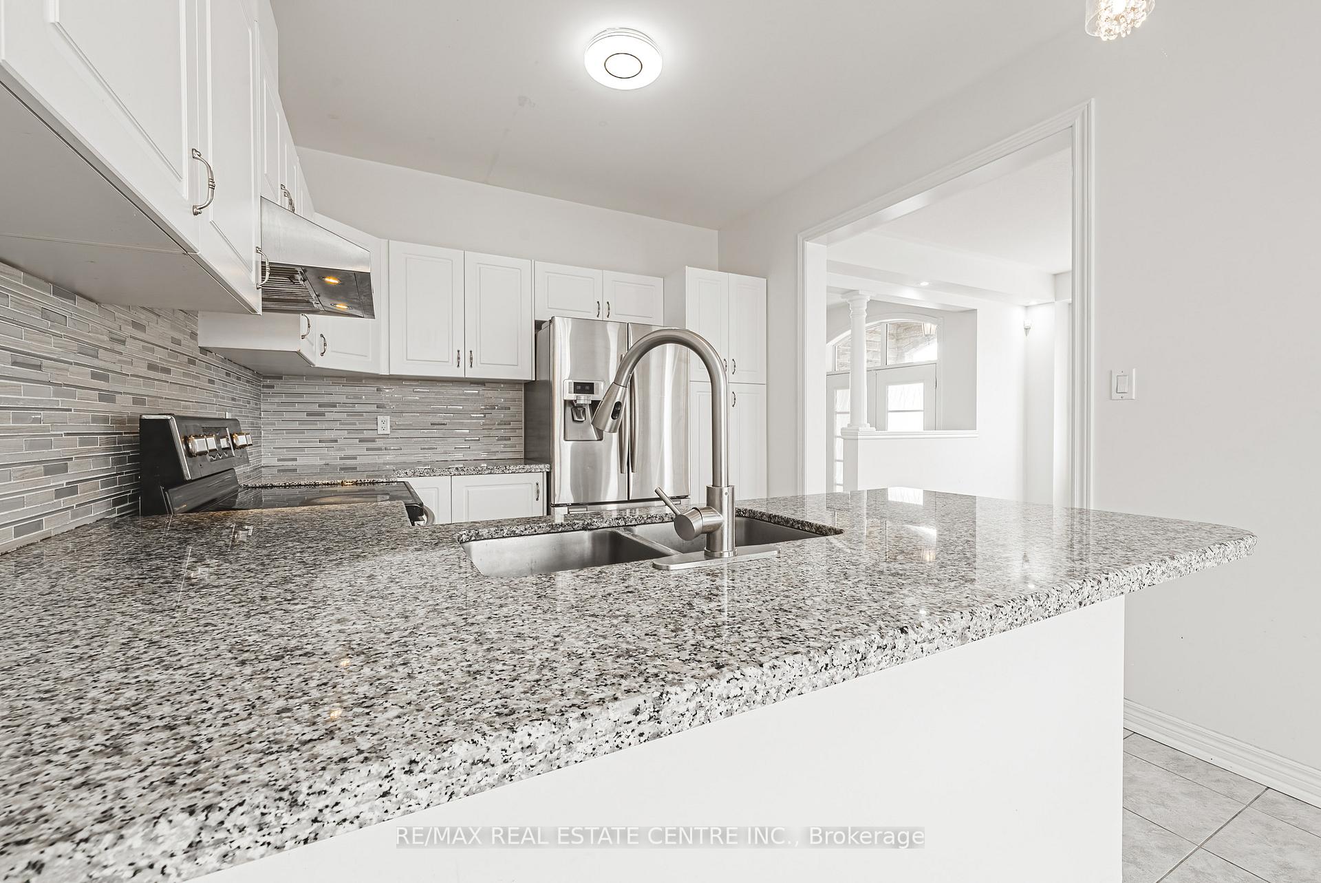 Photo 16 of 107 Hazelton Avenue, Hamilton, Sheldon — HOMEH