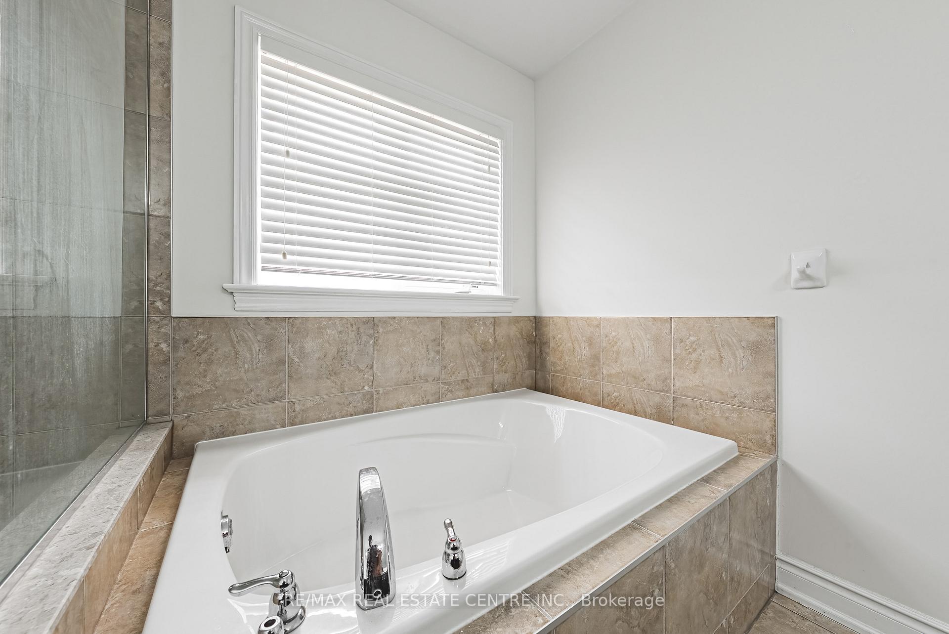 Photo 29 of 107 Hazelton Avenue, Hamilton, Sheldon — HOMEH
