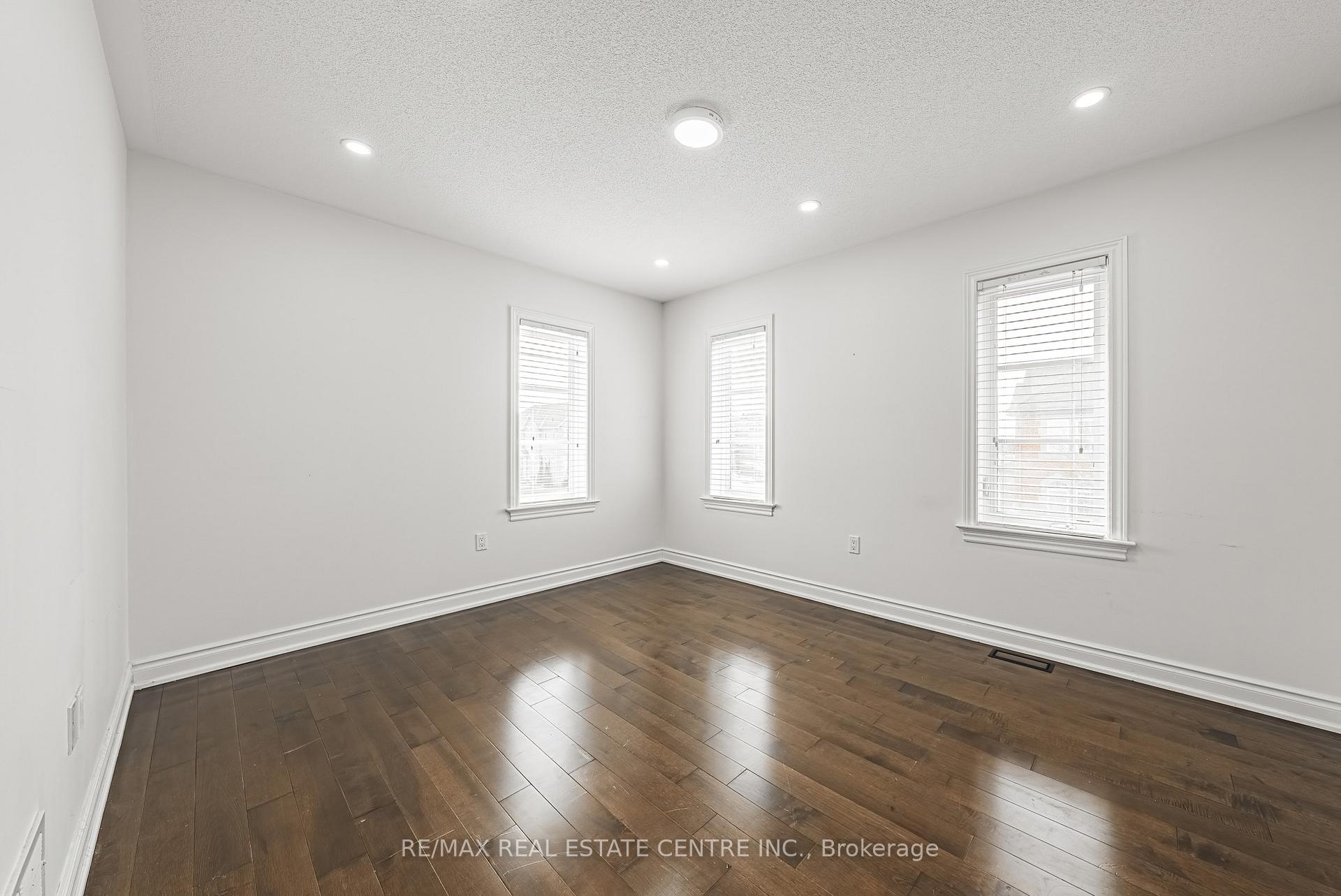 Photo 31 of 107 Hazelton Avenue, Hamilton, Sheldon — HOMEH