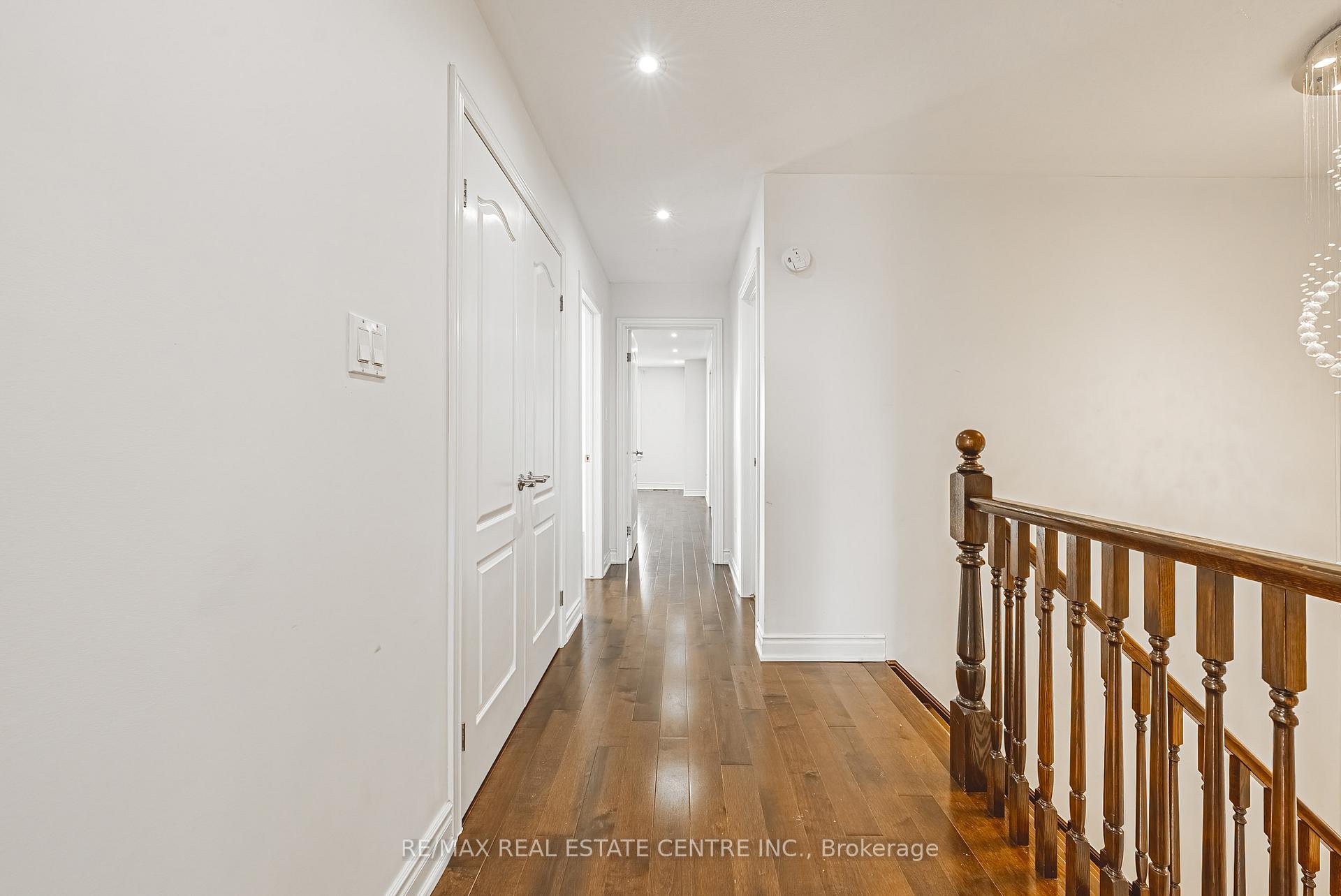 Photo 33 of 107 Hazelton Avenue, Hamilton, Sheldon — HOMEH