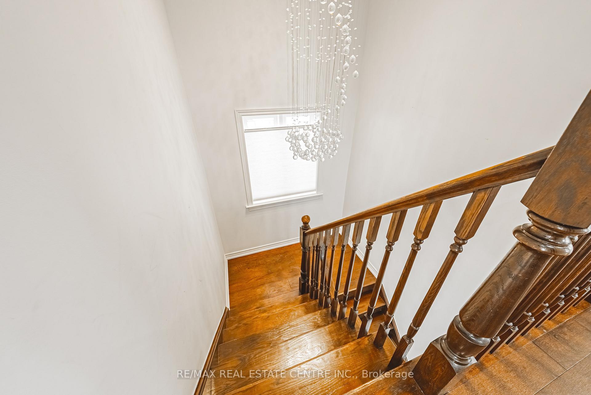 Photo 37 of 107 Hazelton Avenue, Hamilton, Sheldon — HOMEH