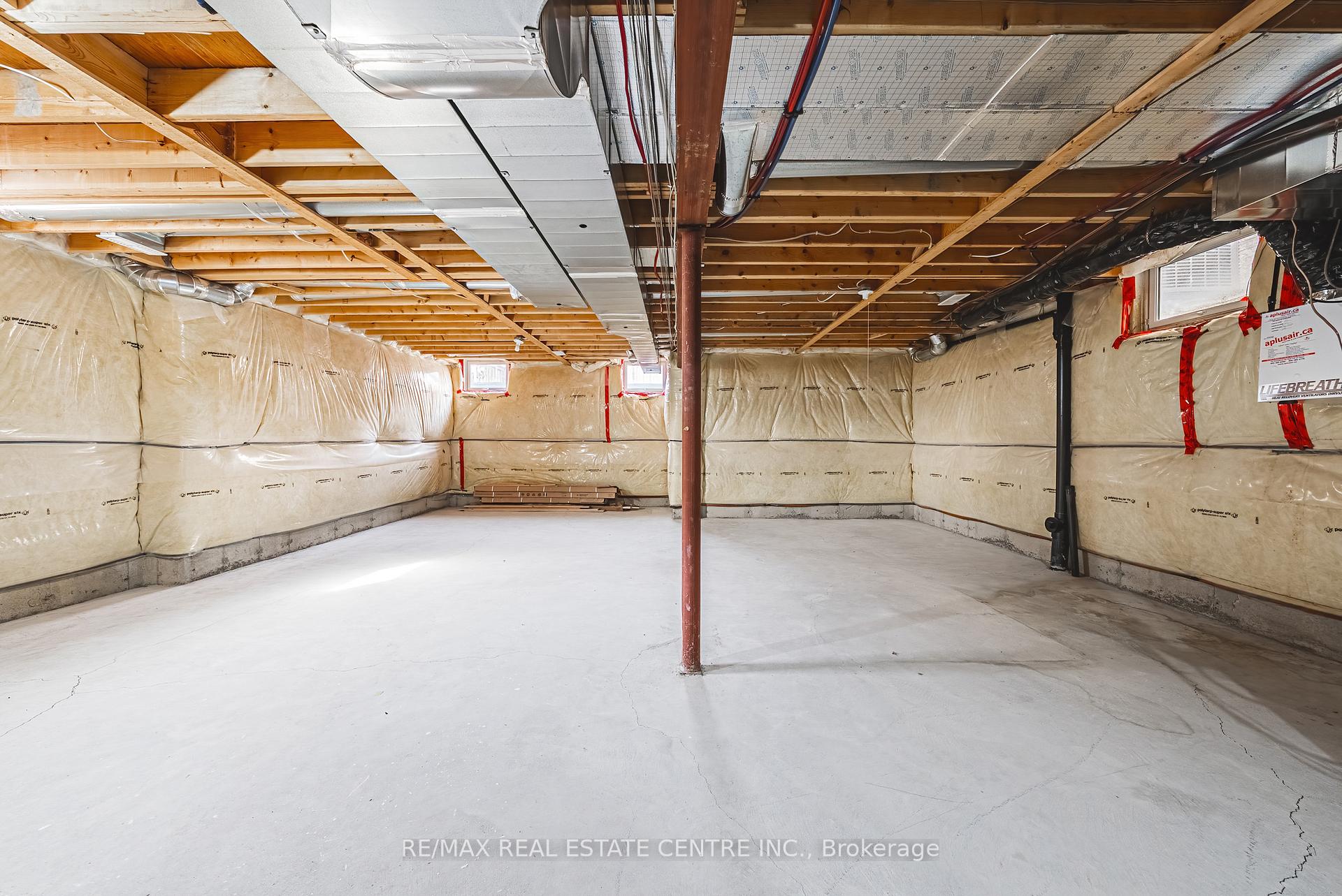 Photo 38 of 107 Hazelton Avenue, Hamilton, Sheldon — HOMEH