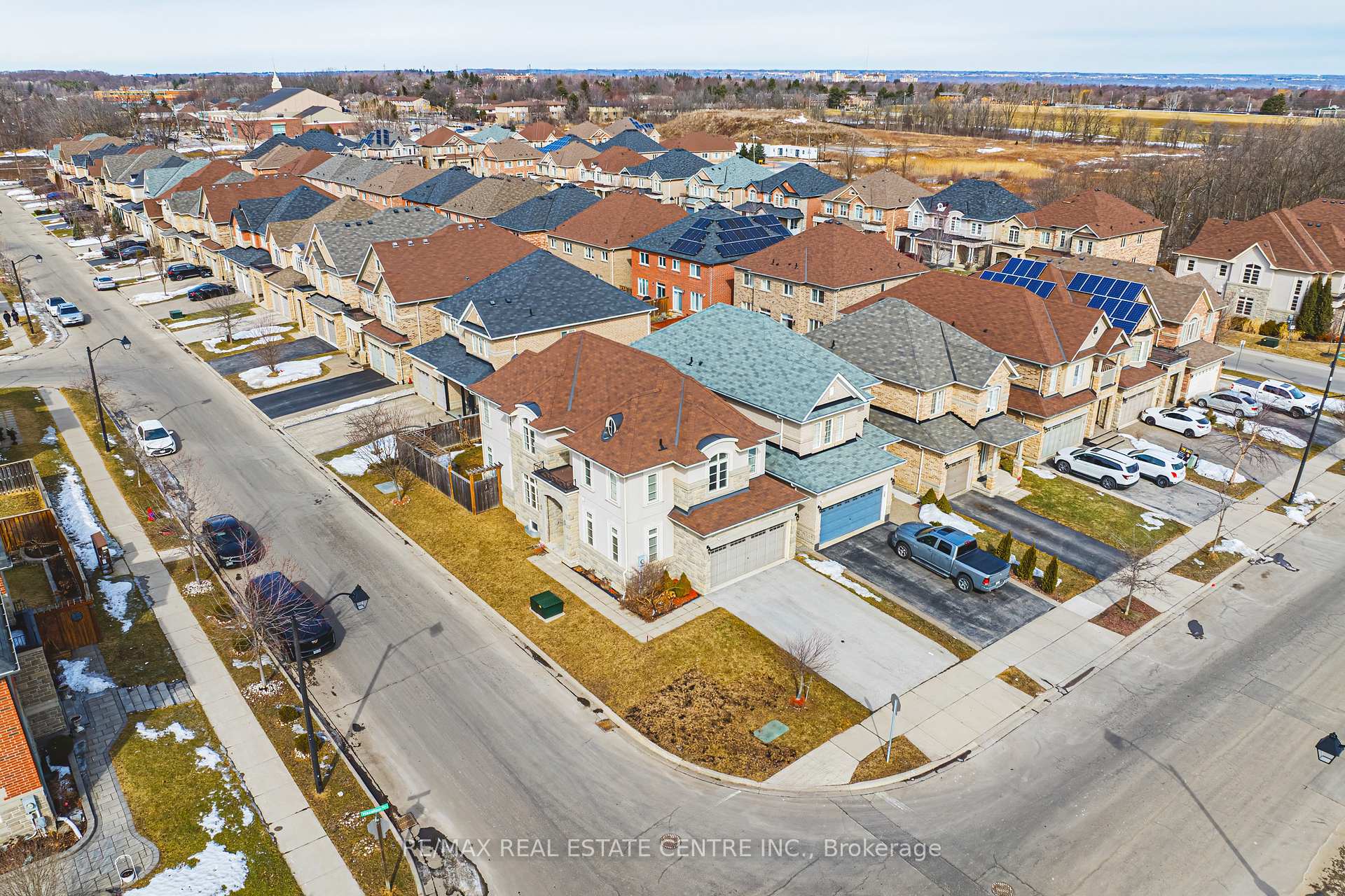 Photo 43 of 107 Hazelton Avenue, Hamilton, Sheldon — HOMEH
