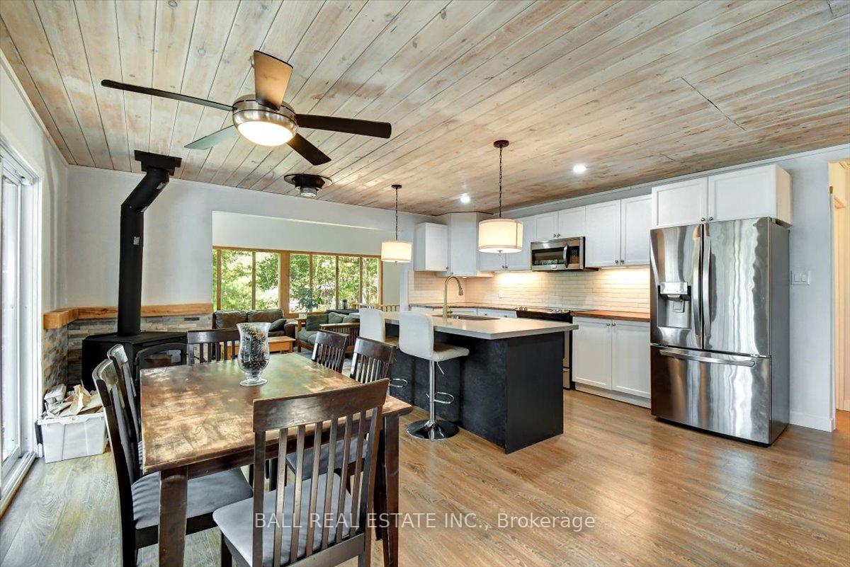 Photo 8 of 51 Lucerne Lake Drive, Faraday — HOMEH