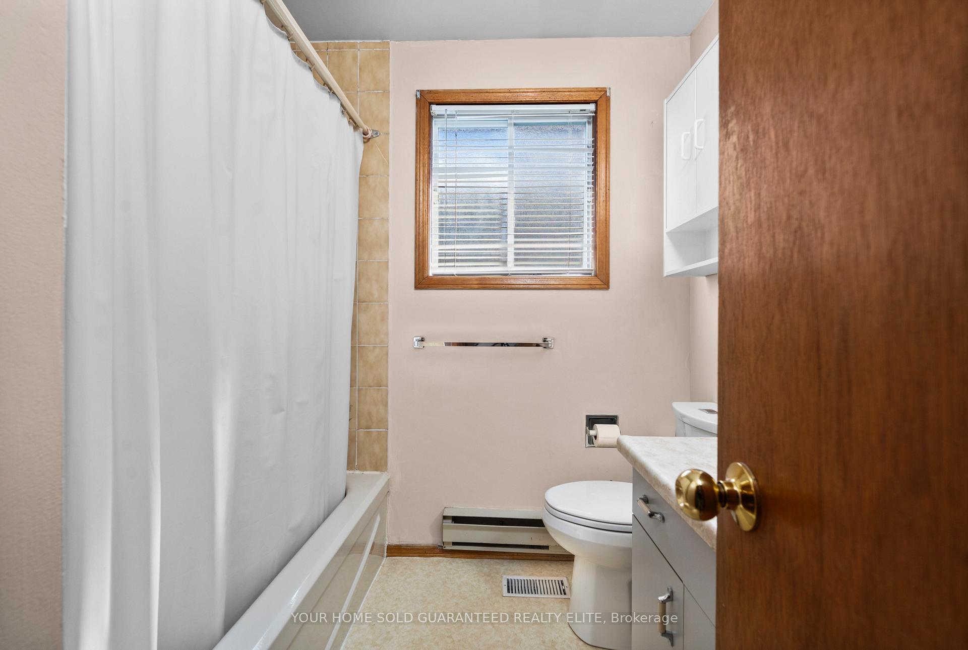 Photo 3 of 13 Cumming Street, St. Catharines, Western Hill — HOMEH