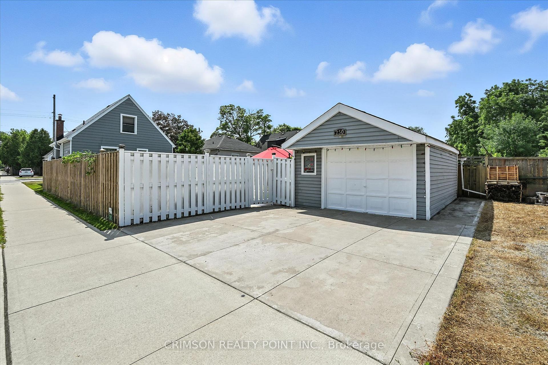 Photo 43 of 250 East 28th Street, Hamilton, Eastmount — HOMEH