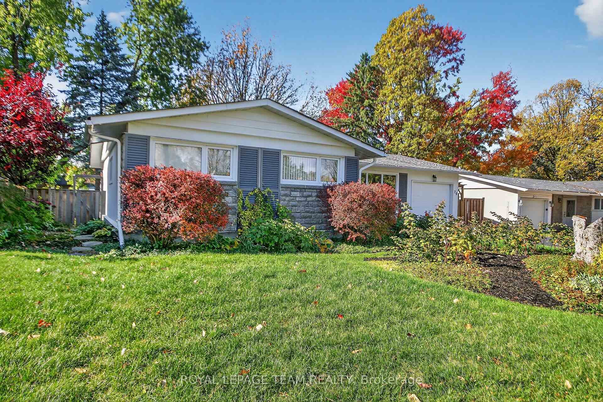 Photo 2 of 20 Beaumaris Drive, Ottawa, Bruce Farm/Graham Park/Qualicum/Bellands — HOMEH