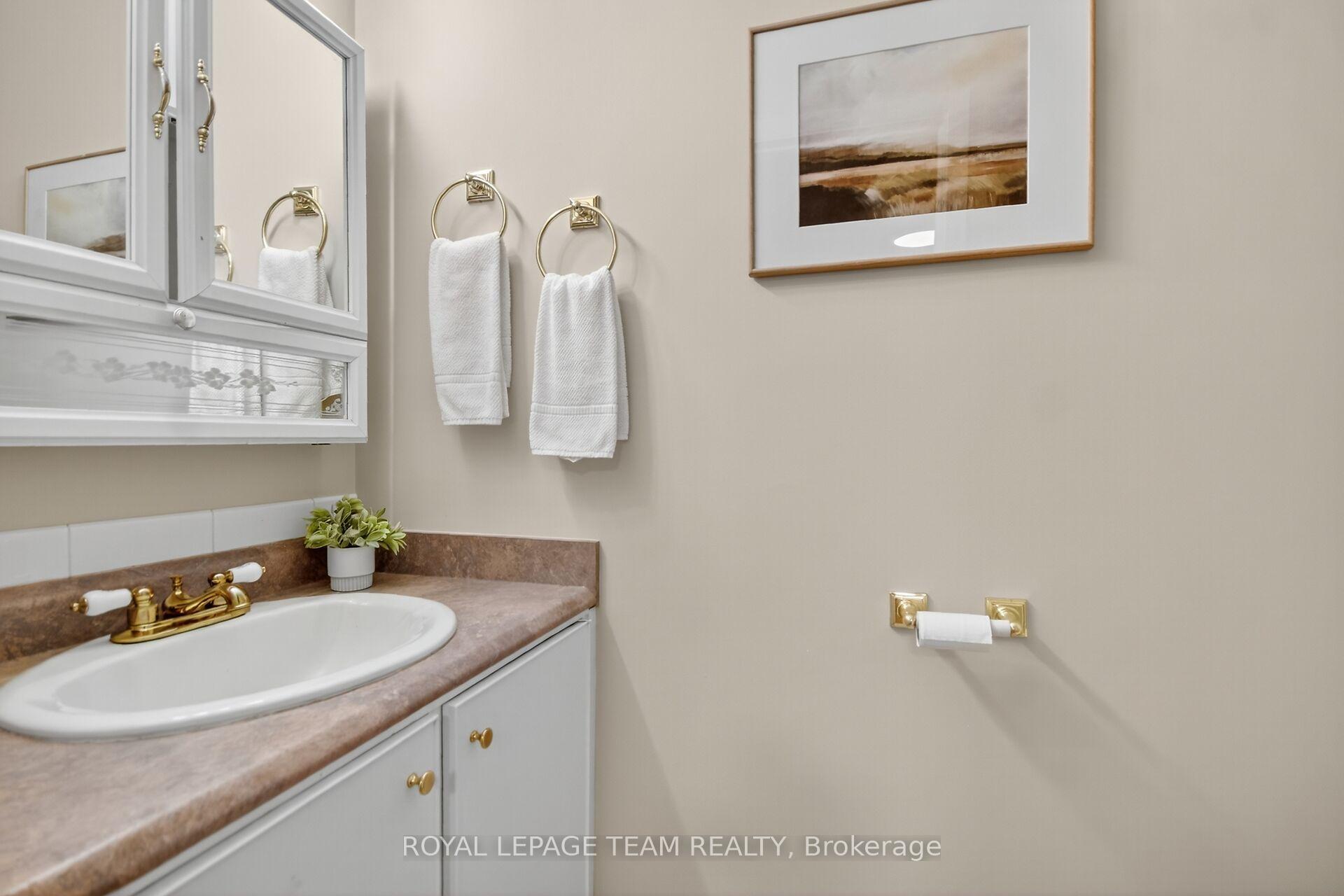 Photo 15 of 20 Beaumaris Drive, Ottawa, Bruce Farm/Graham Park/Qualicum/Bellands — HOMEH