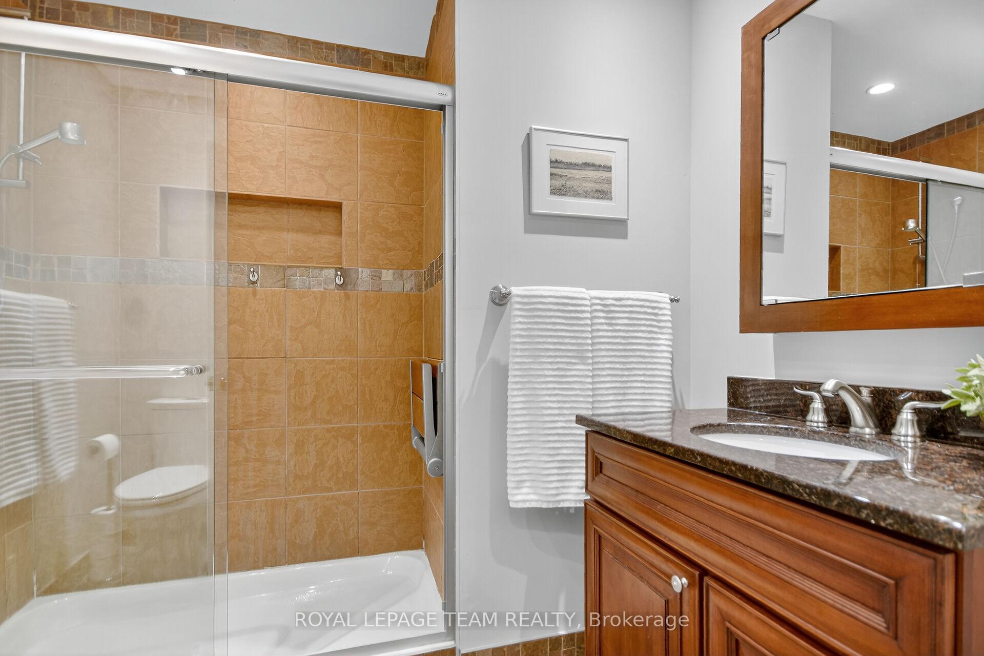 Photo 18 of 20 Beaumaris Drive, Ottawa, Bruce Farm/Graham Park/Qualicum/Bellands — HOMEH