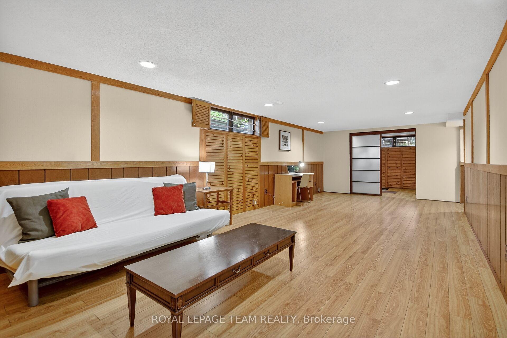 Photo 24 of 20 Beaumaris Drive, Ottawa, Bruce Farm/Graham Park/Qualicum/Bellands — HOMEH