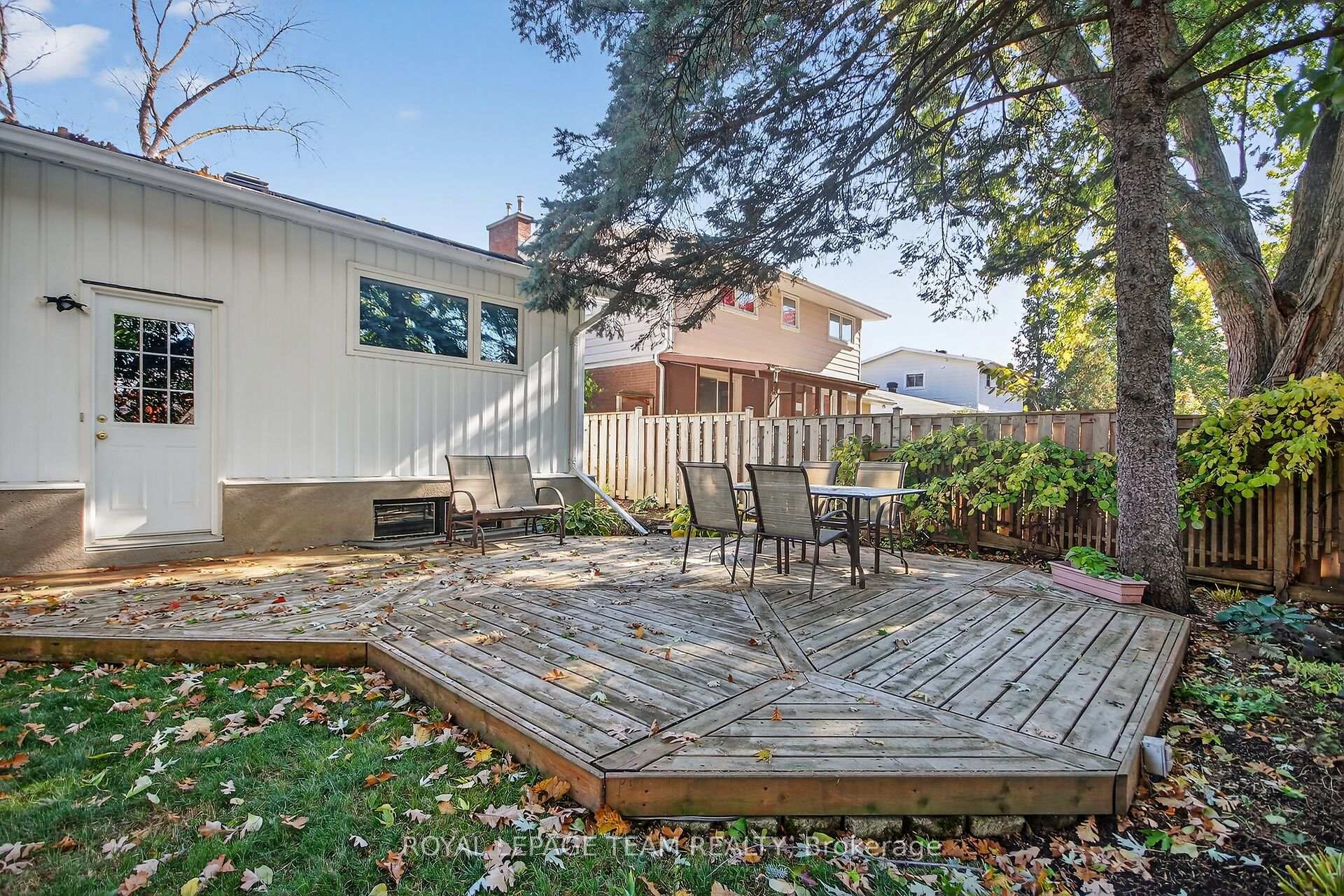 Photo 33 of 20 Beaumaris Drive, Ottawa, Bruce Farm/Graham Park/Qualicum/Bellands — HOMEH