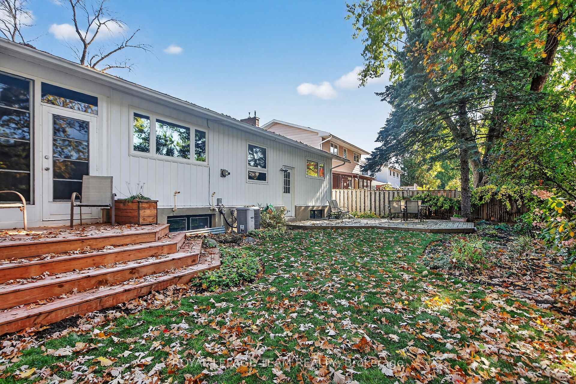 Photo 34 of 20 Beaumaris Drive, Ottawa, Bruce Farm/Graham Park/Qualicum/Bellands — HOMEH