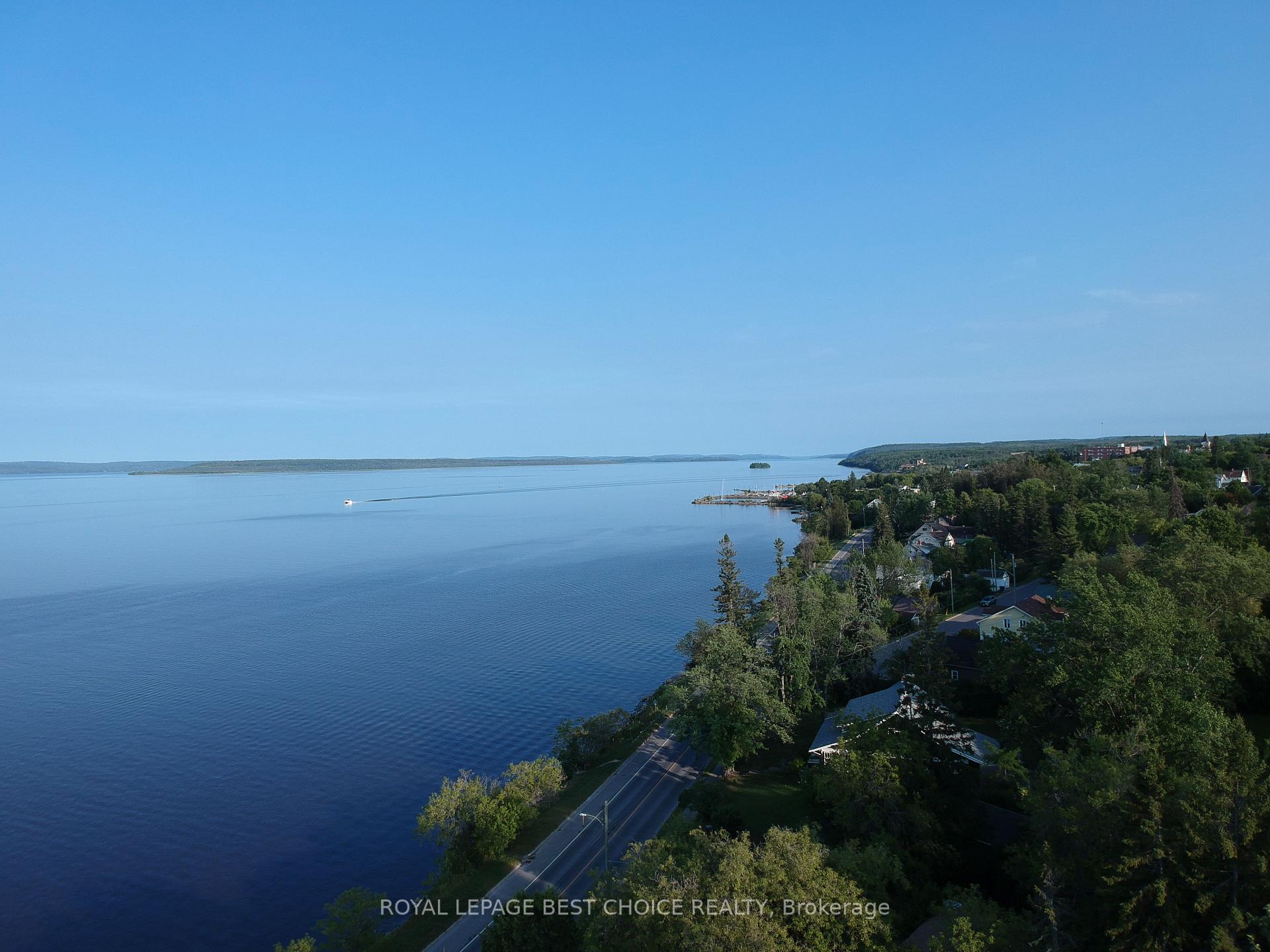 Photo 7 of 748 Lakeshore Road, Temiskaming Shores, Haileybury — HOMEH