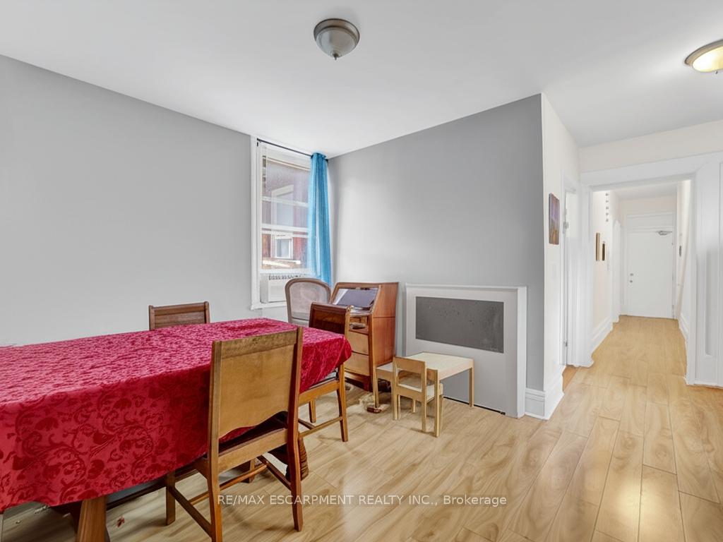 Photo 7 of 214 Mary Street, Hamilton, Beasley — HOMEH